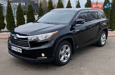 Позашляховик / Кросовер Toyota Highlander 2016 в Києві