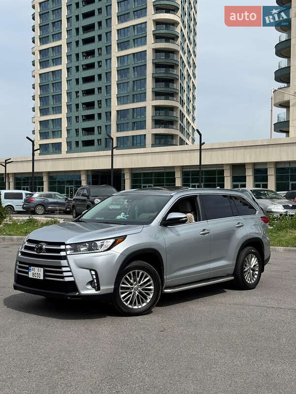 Позашляховик / Кросовер Toyota Highlander 2018 в Дніпрі фото 6 Позашляховик / Кросовер Toyota Highlander 2018 в Дніпрі
