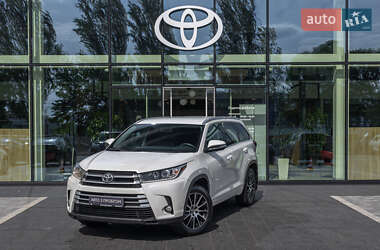 Позашляховик / Кросовер Toyota Highlander 2019 в Дніпрі