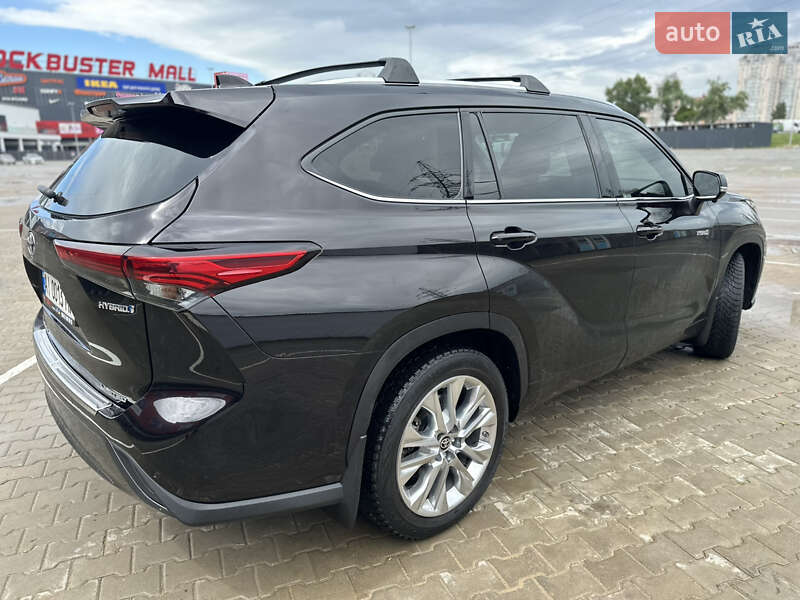 Внедорожник / Кроссовер Toyota Highlander 2020 в Киеве