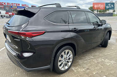 Внедорожник / Кроссовер Toyota Highlander 2020 в 