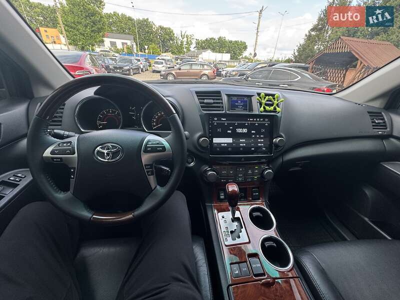 Внедорожник / Кроссовер Toyota Highlander 2011 в Виннице