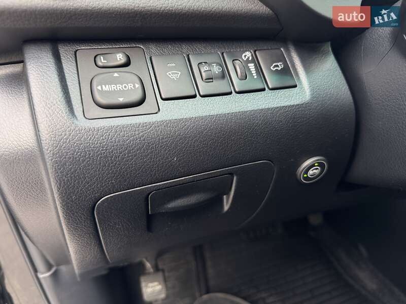 Внедорожник / Кроссовер Toyota Highlander 2011 в Виннице