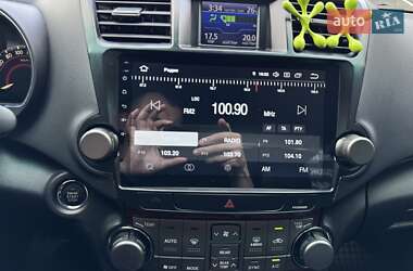 Внедорожник / Кроссовер Toyota Highlander 2011 в 