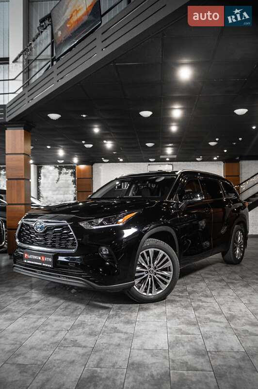 Внедорожник / Кроссовер Toyota Highlander 2024 в Одессе