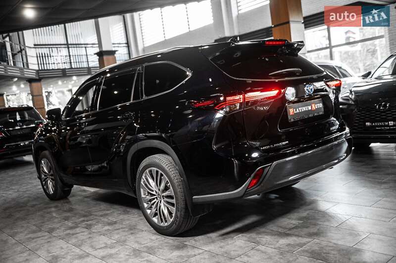 Внедорожник / Кроссовер Toyota Highlander 2024 в Одессе