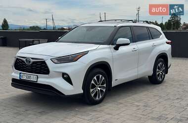 Позашляховик / Кросовер Toyota Highlander 2023 в Калуші