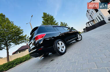 Позашляховик / Кросовер Toyota Highlander 2012 в 