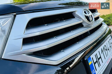 Позашляховик / Кросовер Toyota Highlander 2012 в 