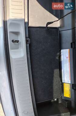 Позашляховик / Кросовер Toyota Highlander 2014 в 