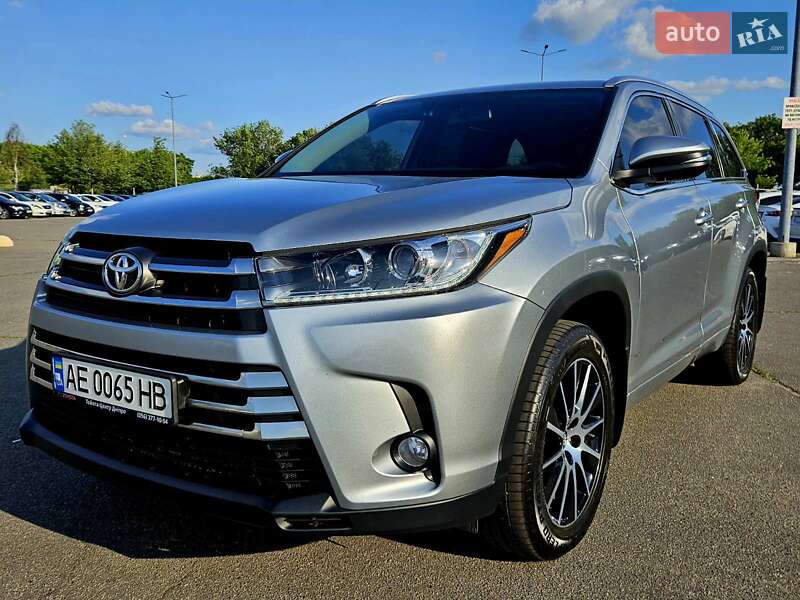 Toyota Highlander 2019
