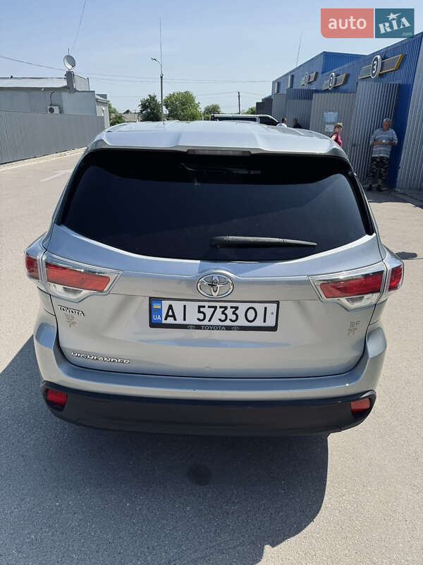 Внедорожник / Кроссовер Toyota Highlander 2014 в Каменке