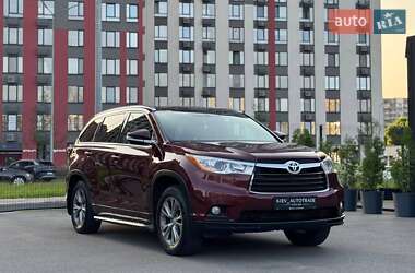 Внедорожник / Кроссовер Toyota Highlander 2014 в 
