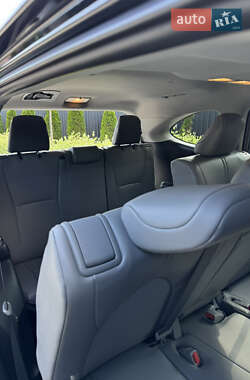 Позашляховик / Кросовер Toyota Highlander 2022 в 