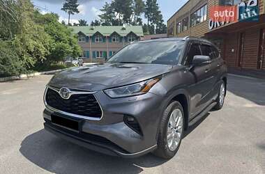 Внедорожник / Кроссовер Toyota Highlander 2023 в Киеве