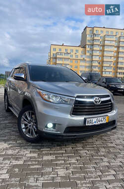 Позашляховик / Кросовер Toyota Highlander 2014 в Вишневому