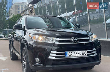 Позашляховик / Кросовер Toyota Highlander 2018 в Києві