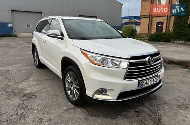 Внедорожник / Кроссовер Toyota Highlander 2015 в Сумах