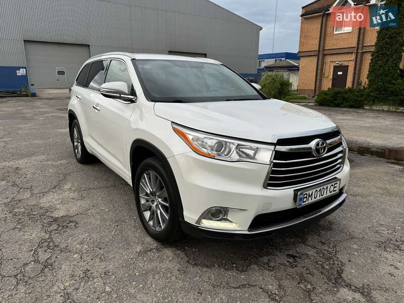 Внедорожник / Кроссовер Toyota Highlander 2015 в Сумах