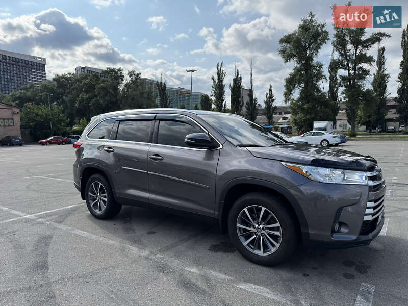 Позашляховик / Кросовер Toyota Highlander 2019 в Києві фото 2 Позашляховик / Кросовер Toyota Highlander 2019 в Києві
