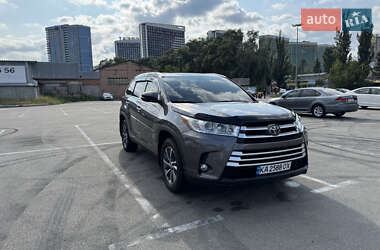 Внедорожник / Кроссовер Toyota Highlander 2019 в Киеве