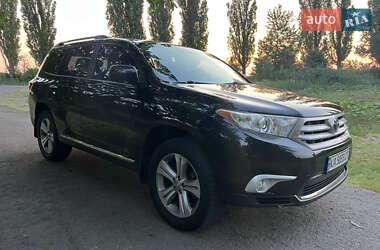 Позашляховик / Кросовер Toyota Highlander 2011 в 
