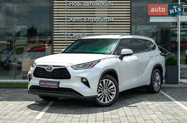 Внедорожник / Кроссовер Toyota Highlander 2024 в Львове