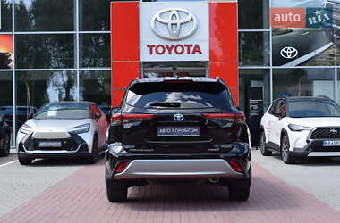 Внедорожник / Кроссовер Toyota Highlander 2021 в 
