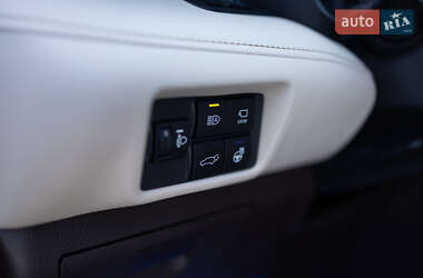 Внедорожник / Кроссовер Toyota Highlander 2022 в 