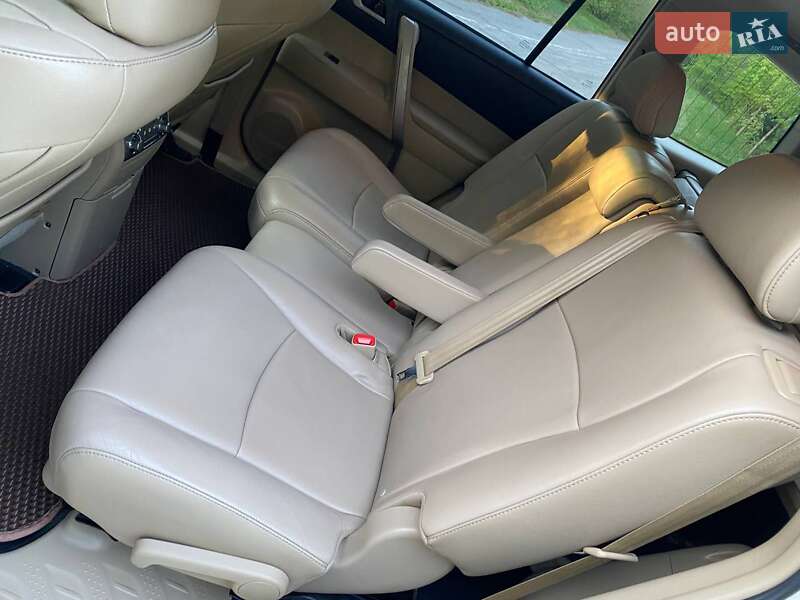 Позашляховик / Кросовер Toyota Highlander 2013 в Вінниці