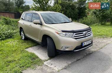 Внедорожник / Кроссовер Toyota Highlander 2012 в 