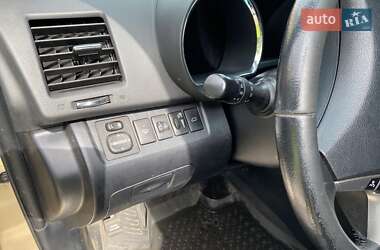 Внедорожник / Кроссовер Toyota Highlander 2012 в 