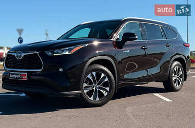 Позашляховик / Кросовер Toyota Highlander 2021 в Львові