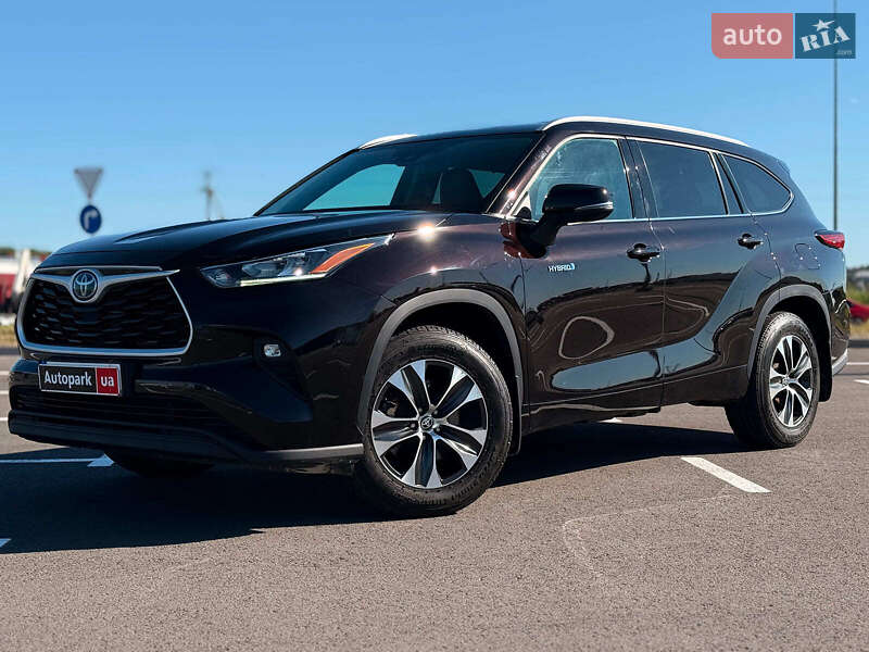 Toyota Highlander 2021
