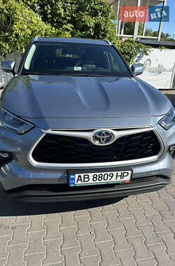 Внедорожник / Кроссовер Toyota Highlander 2020 в 