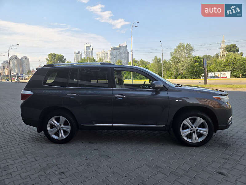 Позашляховик / Кросовер Toyota Highlander 2012 в Вишгороді