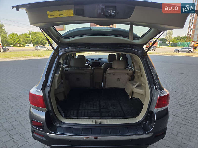 Позашляховик / Кросовер Toyota Highlander 2012 в Вишгороді