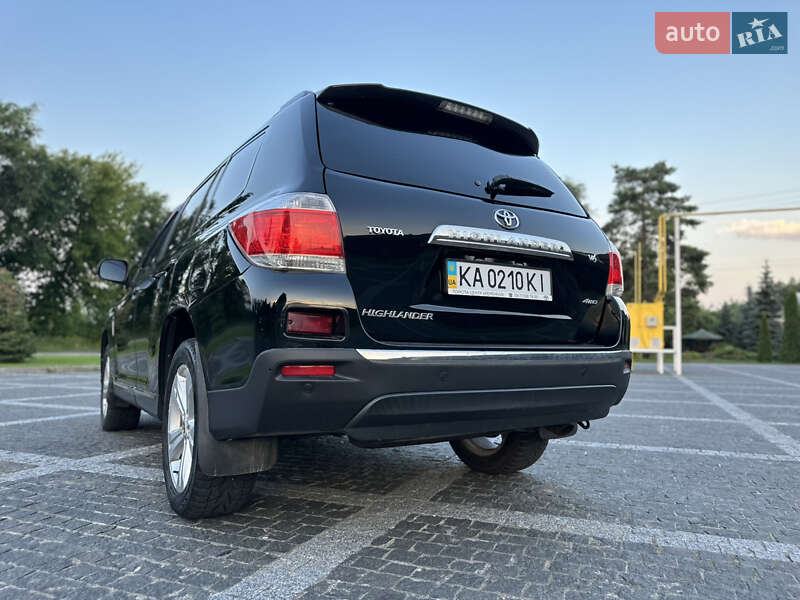 Позашляховик / Кросовер Toyota Highlander 2011 в Києві