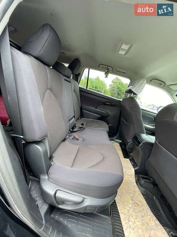 Внедорожник / Кроссовер Toyota Highlander 2023 в Львове