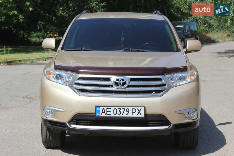 Внедорожник / Кроссовер Toyota Highlander 2011 в Днепре