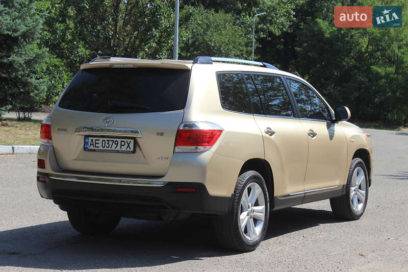 Внедорожник / Кроссовер Toyota Highlander 2011 в Днепре