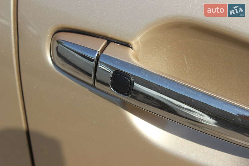 Внедорожник / Кроссовер Toyota Highlander 2011 в Днепре