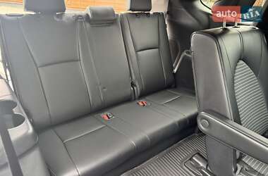 Позашляховик / Кросовер Toyota Highlander 2023 в 