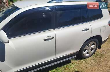 Внедорожник / Кроссовер Toyota Highlander 2011 в Черкассах