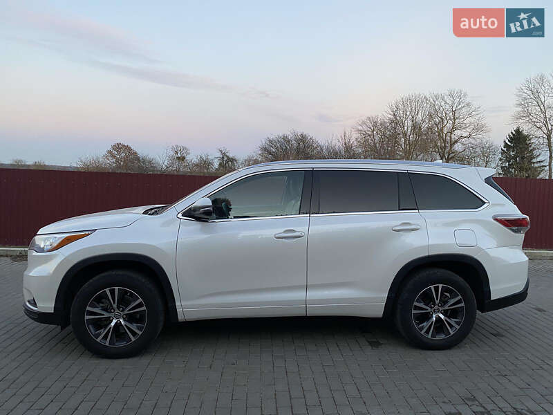 Позашляховик / Кросовер Toyota Highlander 2016 в Хмельницькому