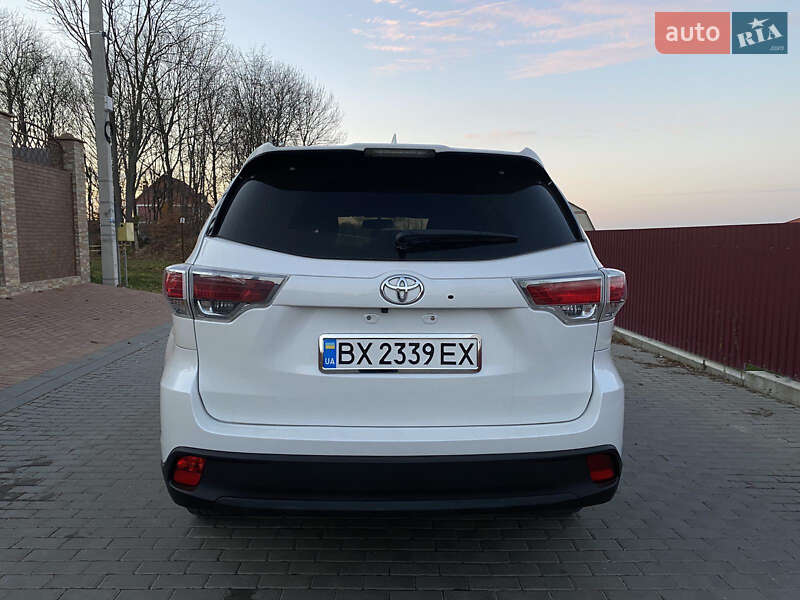 Позашляховик / Кросовер Toyota Highlander 2016 в Хмельницькому