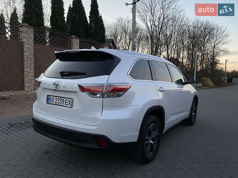 Позашляховик / Кросовер Toyota Highlander 2016 в Хмельницькому