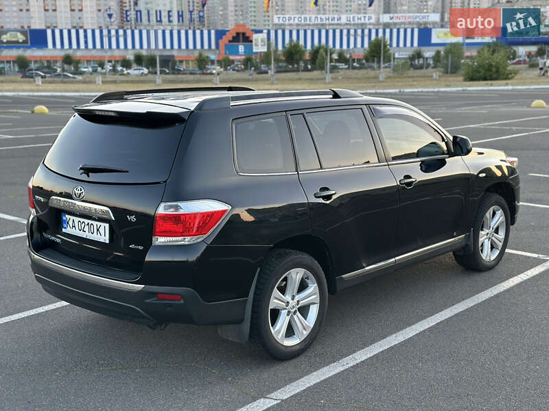 Позашляховик / Кросовер Toyota Highlander 2011 в Києві