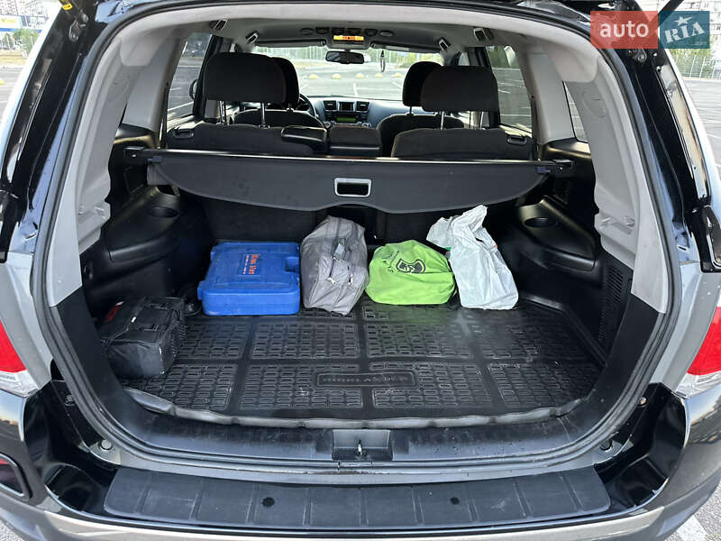 Позашляховик / Кросовер Toyota Highlander 2011 в Києві