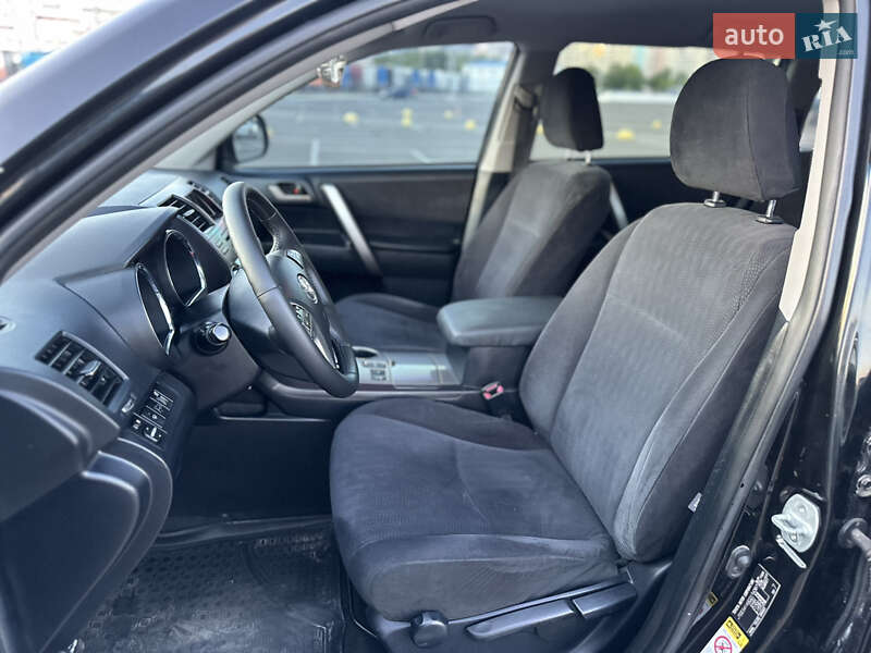Позашляховик / Кросовер Toyota Highlander 2011 в Києві